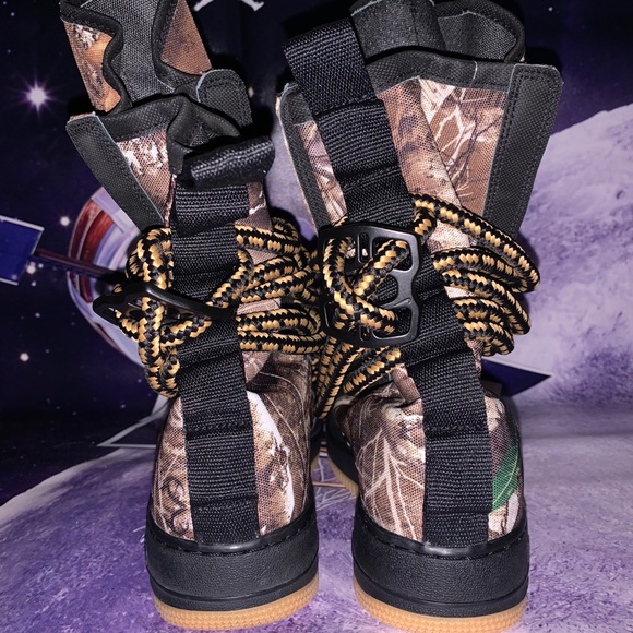 SOLD! Nike Real Tree Air Force 1 Outdoors Size 9.0 - Picture 6 of 11